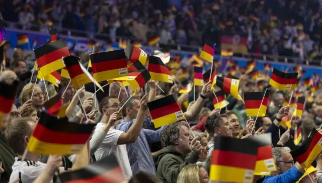 Ein Meer aus deutschen Fahnen